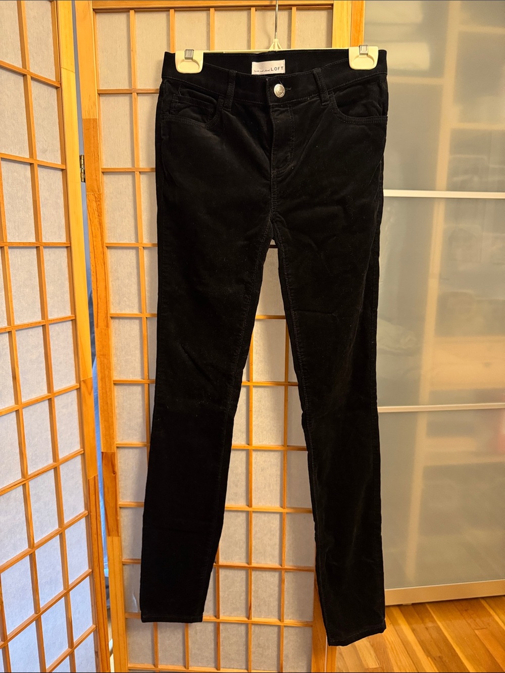 LOFT Black Corduroy Slim Pants size0